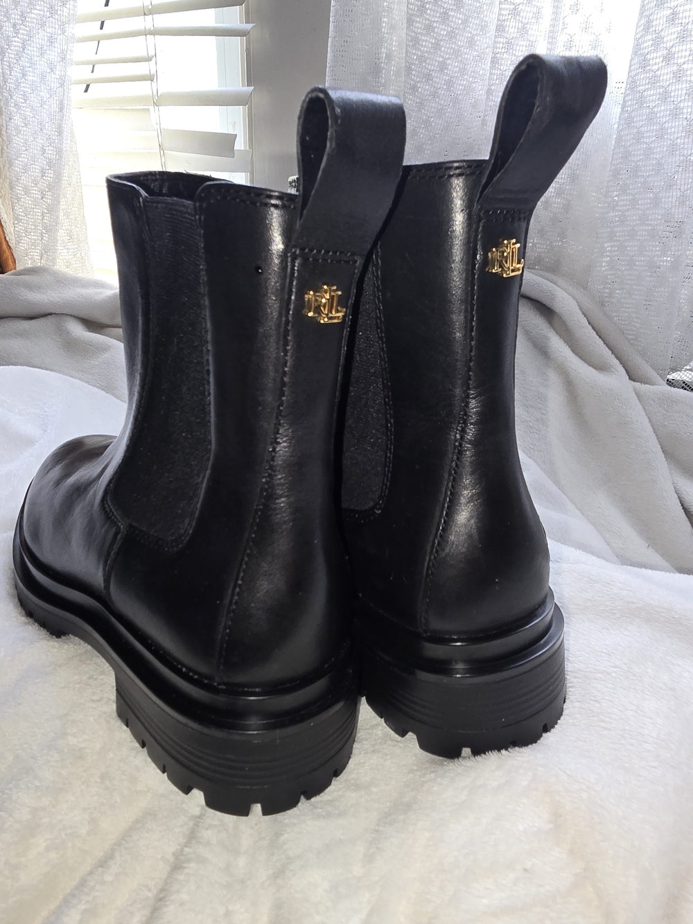 Ralph Lauren Black Chelsea Boots - Sleek Leather Slip-On - Picture 7 of 8
